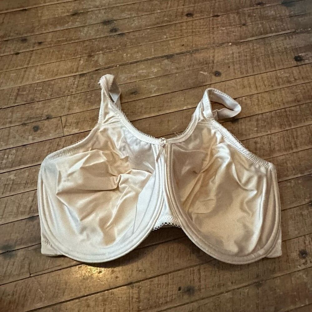 Wacoal retro chic full figure satiny 34H nude sexy bra